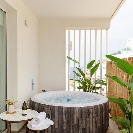 Apulialux Seaview Prestige Apt / Jacuzzi + Parking Apartment Полиняно а Маре Екстериор снимка