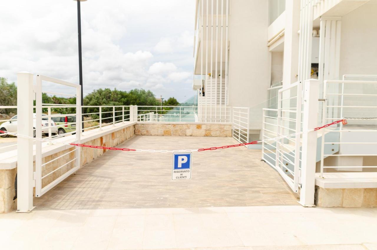 Apulialux Seaview Prestige Apt / Jacuzzi + Parking Apartment Полиняно а Маре Екстериор снимка