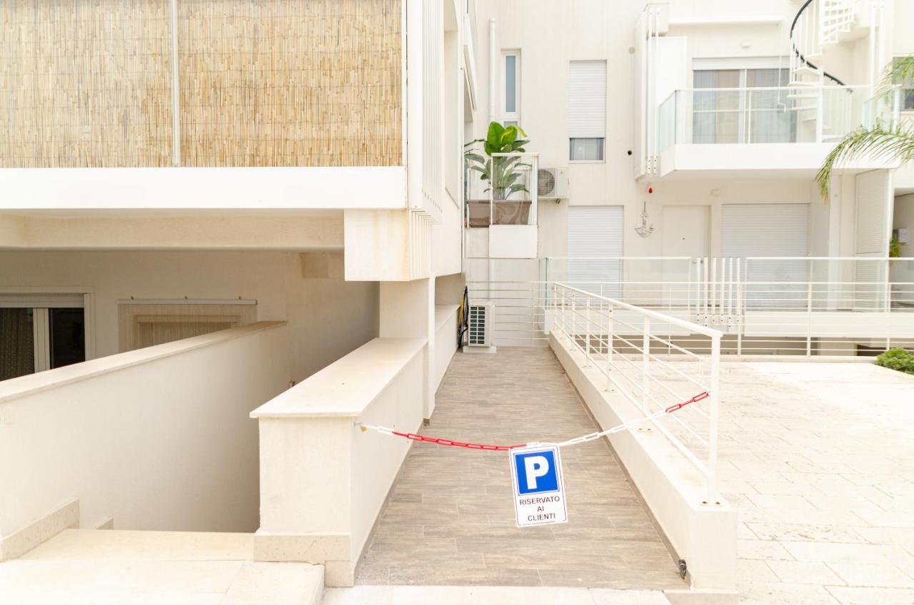 Apulialux Seaview Prestige Apt / Jacuzzi + Parking Apartment Полиняно а Маре Екстериор снимка